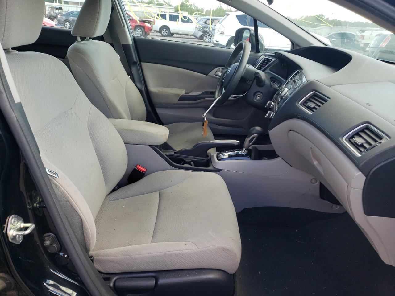 Photo 5 from auction – 2013 HONDA CIVIC LX with VIN 19XFB2F51DE098035