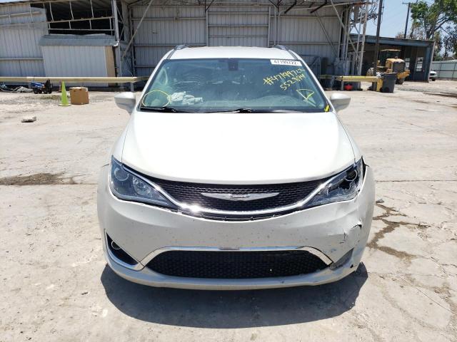 Photo 9 from auction – 2017 CHRYSLER PACIFICA T with VIN 2C4RC1BG8HR552894