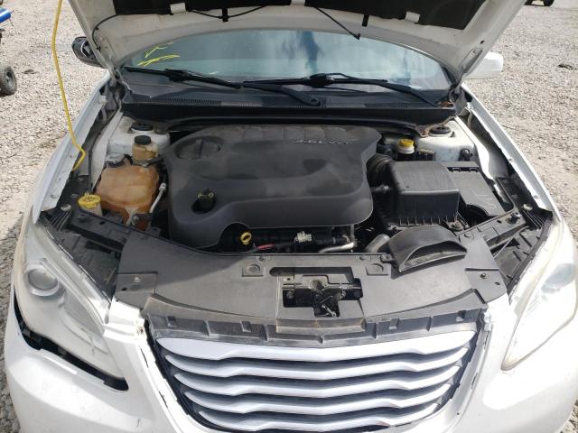 Photo 7 from auction – 2013 CHRYSLER 200 LX with VIN 1C3CCBAG0DN743170