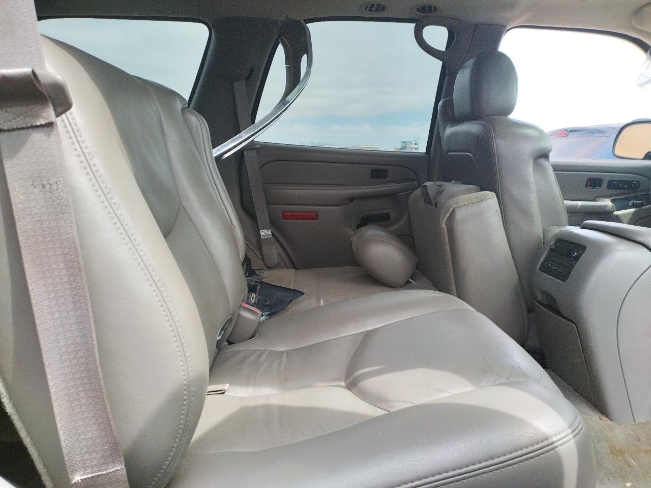 Photo 18 from auction – 2005 GMC YUKON with VIN 1GKEK13T65J114974