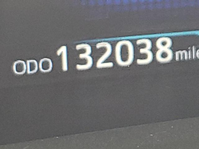Photo 8 from auction – 2018 TOYOTA PRIUS with VIN JTDKBRFU1J3082984