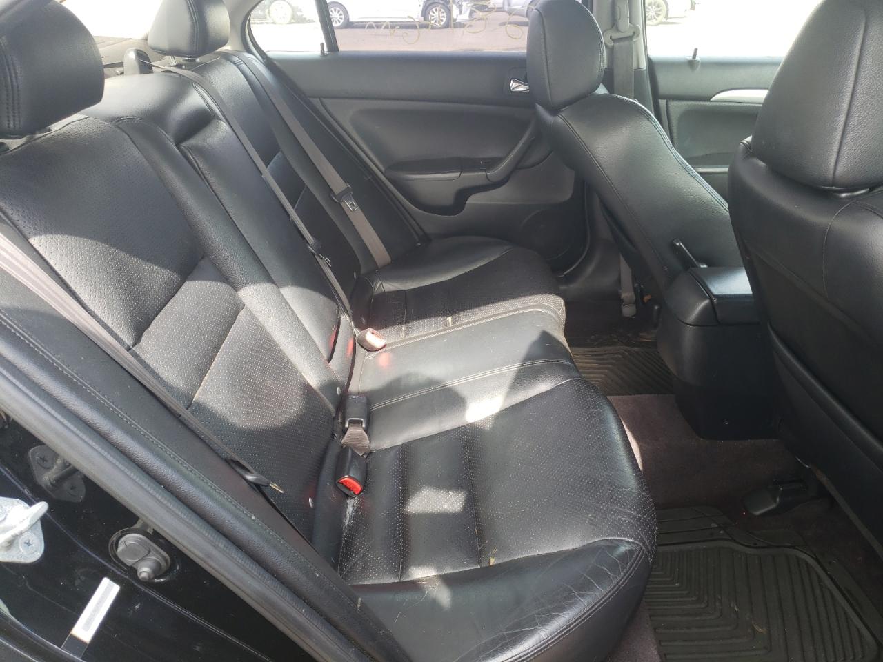 Photo 18 from auction – 2004 ACURA TSX with VIN JH4CL96874C031559