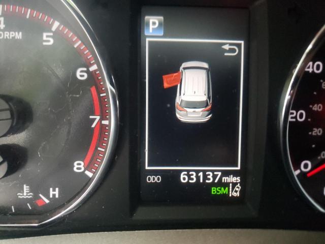 Photo 8 from auction – 2017 TOYOTA RAV4 SE with VIN 2T3NFREV0HW367789
