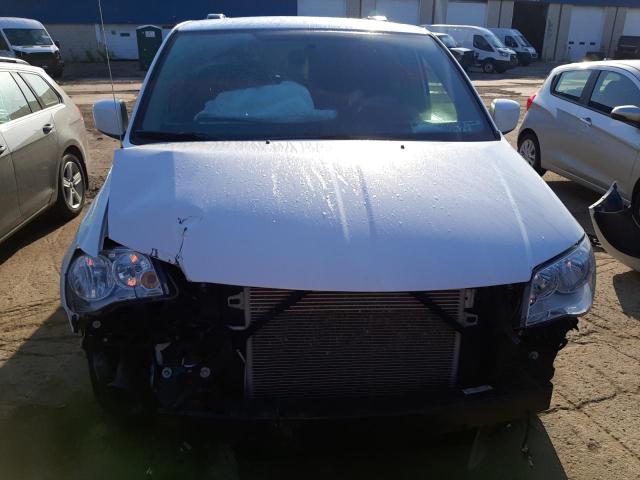 Photo 9 from auction – 2016 CHRYSLER TOWN & COU with VIN 2C4RC1BG5GR260876