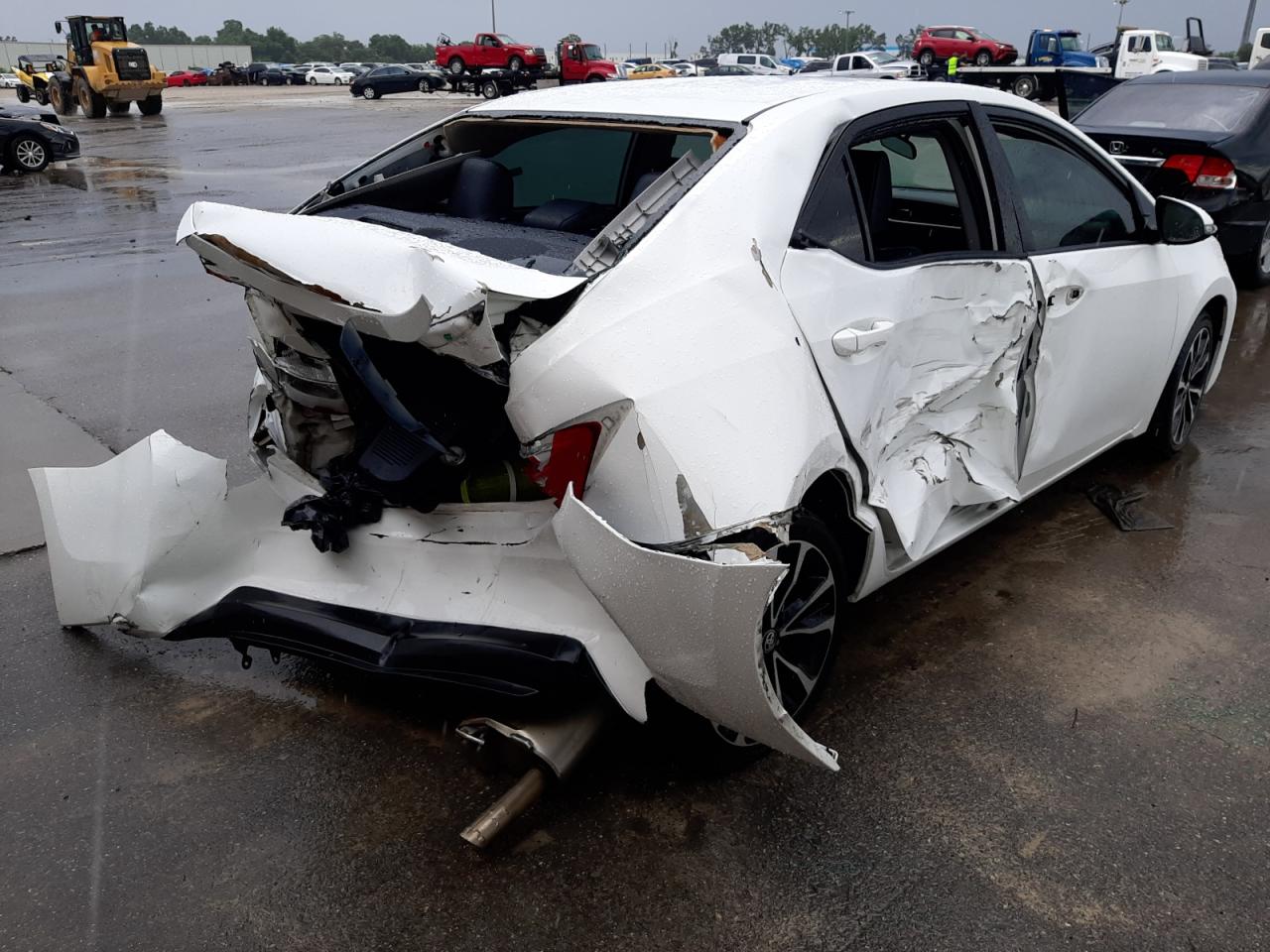 Photo 17 from auction – 2017 TOYOTA COROLLA L with VIN 5YFBURHEXHP632717