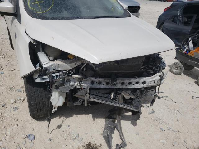 Photo 9 from auction – 2017 FORD ESCAPE SE with VIN 1FMCU0GD4HUC55891