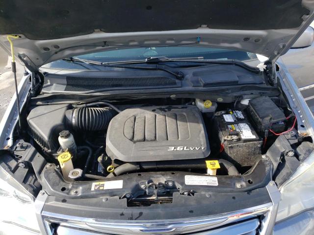 Photo 7 from auction – 2013 CHRYSLER TOWN & COU with VIN 2C4RC1BG4DR646328