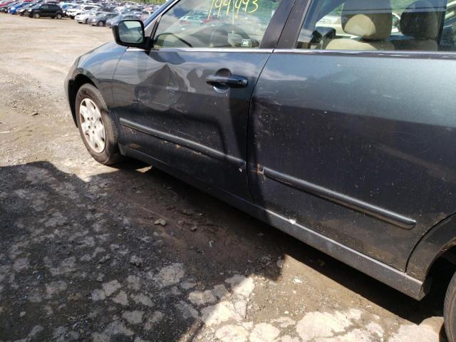 Photo 9 from auction – 2004 HONDA ACCORD LX with VIN JHMCM56304C021949