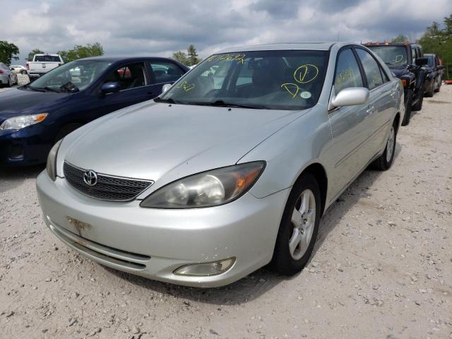Photo 2 from auction – 2004 TOYOTA CAMRY with VIN JTDBA30K640004875