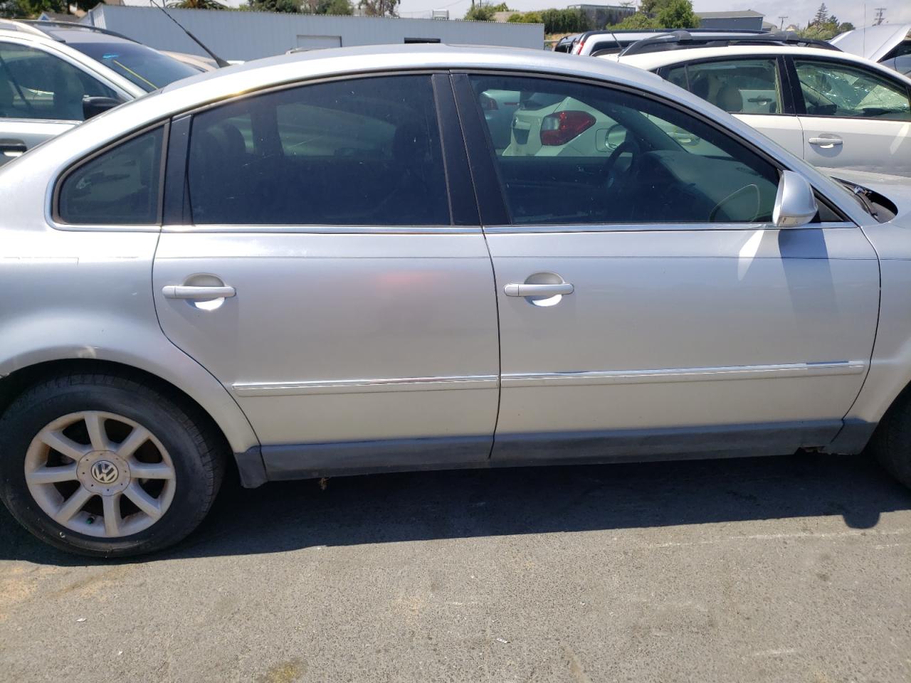 Photo 20 from auction – 2004 VOLKSWAGEN PASSAT with VIN WVWPD63B64E177700
