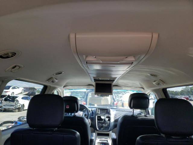 Photo 9 from auction – 2016 CHRYSLER TOWN & COU with VIN 2C4RC1BG3GR292094