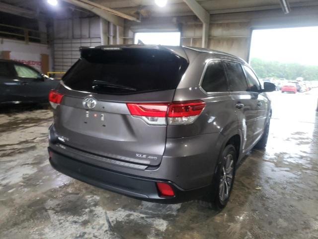 Photo 4 from auction – 2019 TOYOTA HIGHLANDER with VIN 5TDJZRFH8KS941367