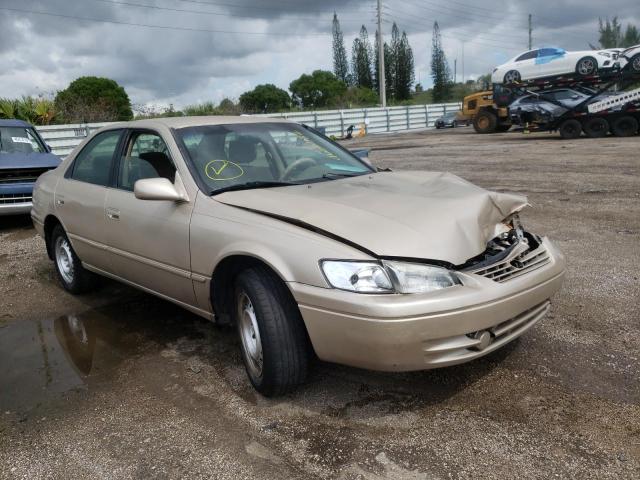 TOYOTA CAMRY CE 1998 with VIN JT2BG22K4W0160642 - Photo from auction