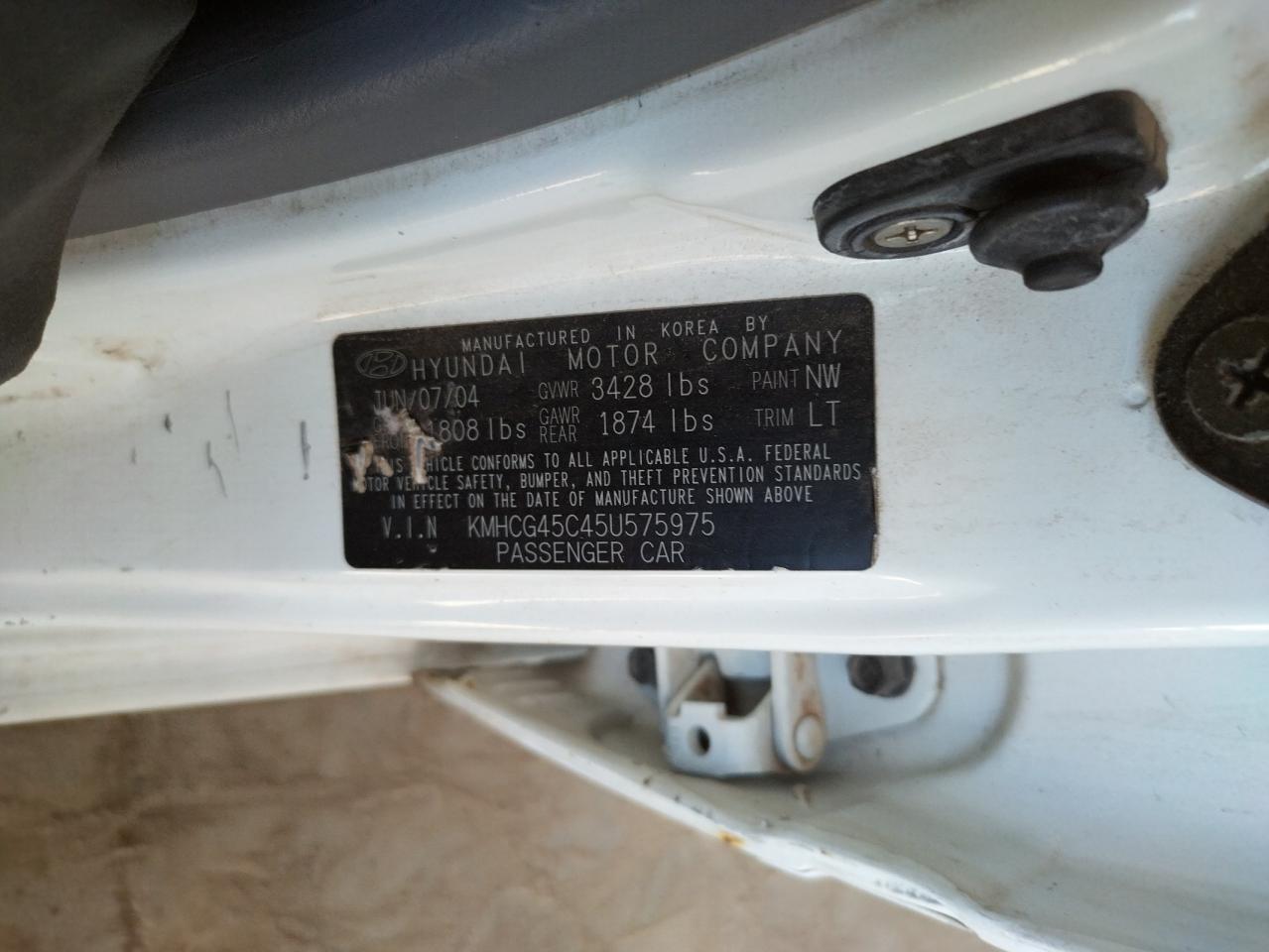 Photo 11 from auction – 2005 HYUNDAI ACCENT GL with VIN KMHCG45C45U575975