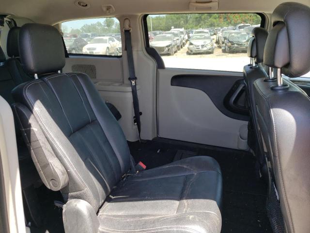 Photo 6 from auction – 2016 CHRYSLER TOWN & COU with VIN 2C4RC1BG2GR291518