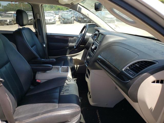 Photo 5 from auction – 2016 CHRYSLER TOWN & COU with VIN 2C4RC1BG2GR291518