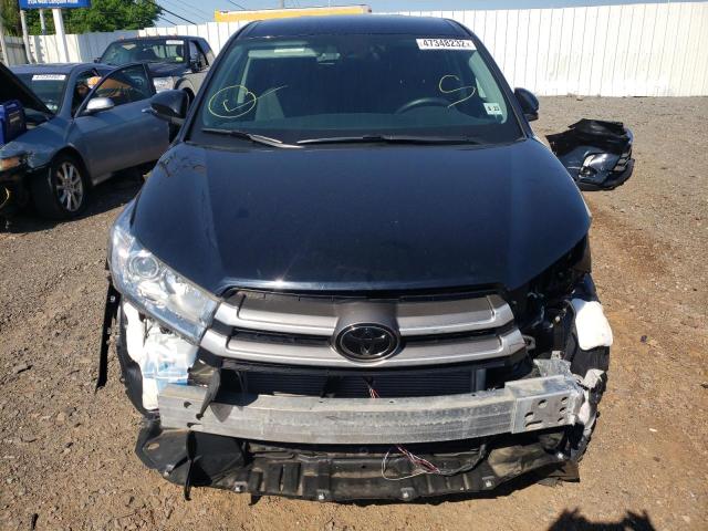 Photo 9 from auction – 2018 TOYOTA HIGHLANDER with VIN 5TDBZRFH1JS896632