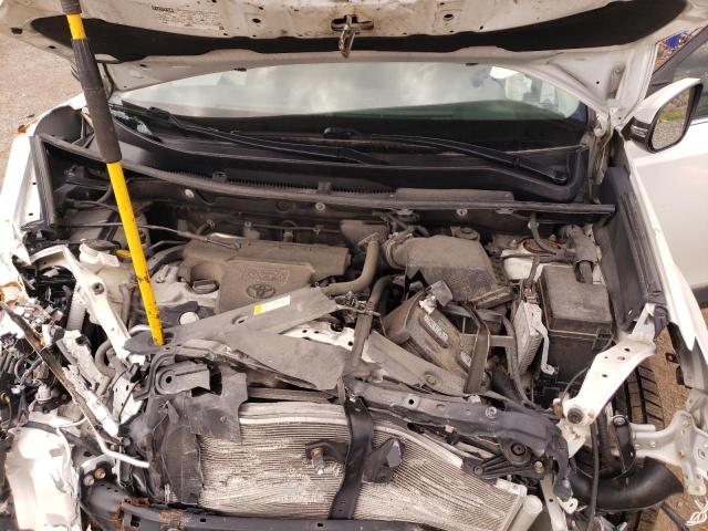 Photo 7 from auction – 2016 TOYOTA RAV4 LIMIT with VIN 2T3DFREV1GW415746