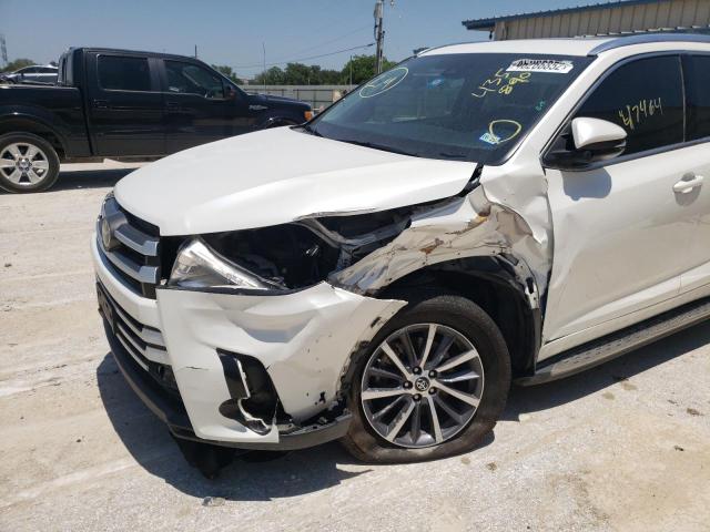 Photo 9 from auction – 2017 TOYOTA HIGHLANDER with VIN 5TDJZRFH1HS435890