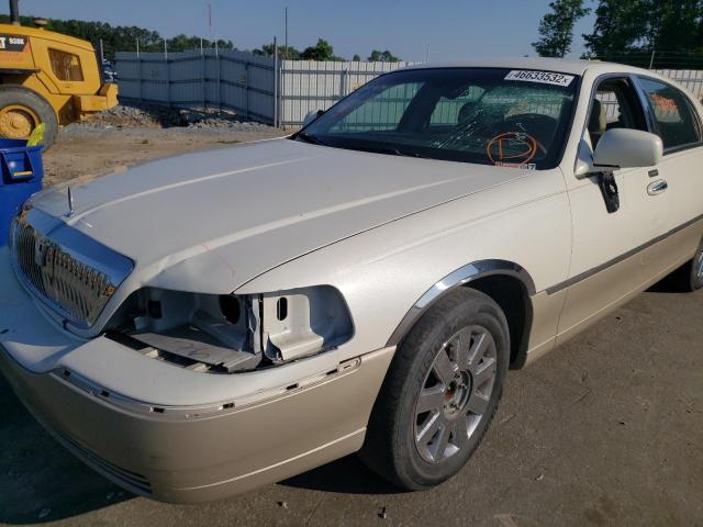 Photo 9 from auction – 2005 LINCOLN TOWN CAR S with VIN 1LNHM82W15Y667560