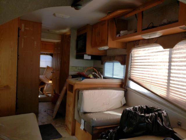 Photo 5 from auction – 2004 FOUR MOTORHOME with VIN 1GBJG31U131236212