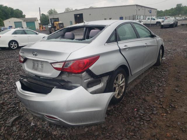Photo 4 from auction – 2011 HYUNDAI SONATA GLS with VIN 5NPEB4AC0BH078655