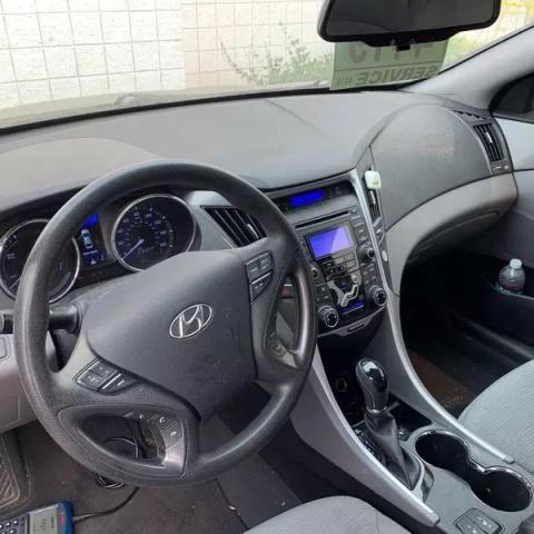 Photo 9 from auction – 2013 HYUNDAI SONATA HYB with VIN KMHEC4A40DA099338
