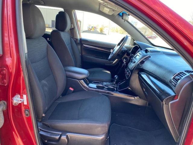 Photo 5 from auction – 2014 KIA SORENTO LX with VIN 5XYKTCA60EG475525