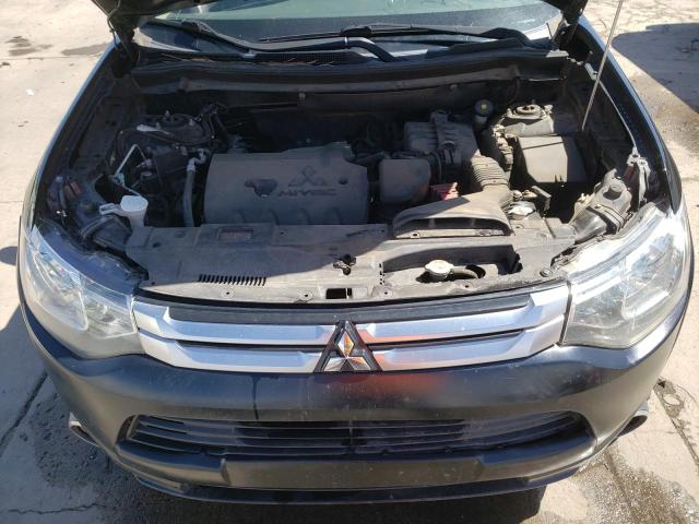 Photo 7 from auction – 2015 MITSUBISHI OUTLANDER with VIN JA4AZ3A30FZ003676