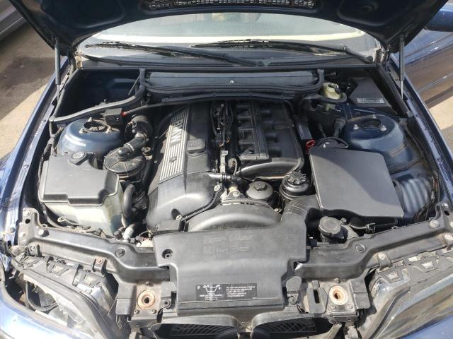 Photo 7 from auction – 2004 BMW 330 I with VIN WBAEV53424KM34995