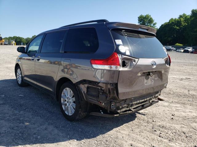 Photo 3 from auction – 2013 TOYOTA SIENNA XLE with VIN 5TDDK3DC0DS049719