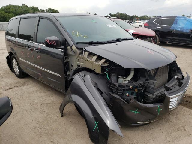 Photo 1 from auction – 2016 CHRYSLER TOWN & COU with VIN 2C4RC1BG9GR156326