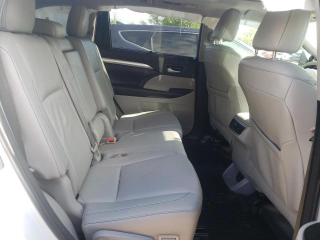 Photo 6 from auction – 2018 TOYOTA HIGHLANDER with VIN 5TDJZRFH0JS556271