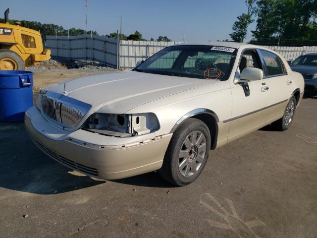Photo 2 from auction – 2005 LINCOLN TOWN CAR S with VIN 1LNHM82W15Y667560