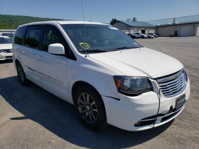 Photo 1 from auction – 2016 CHRYSLER TOWN & COU with VIN 2C4RC1HG9GR151022