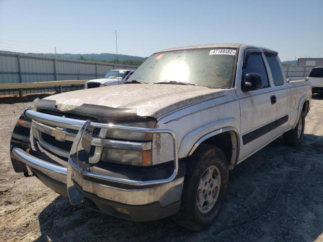 Photo 2 from auction – 2004 CHEVROLET SILVERADO with VIN 1GCEK19T04E330362