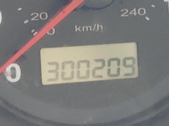 Photo 8 from auction – 2001 HONDA CIVIC LX with VIN 2HGES16531H612281