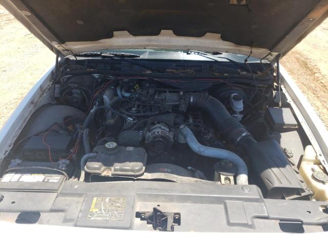 Photo 7 from auction – 2004 FORD CROWN VICT with VIN 2FAFP71W24X109848