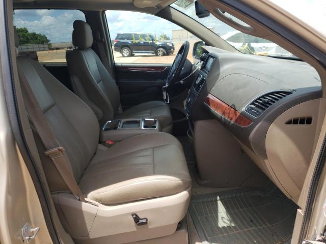 Photo 5 from auction – 2016 CHRYSLER TOWN & COU with VIN 2C4RC1CG2GR283031