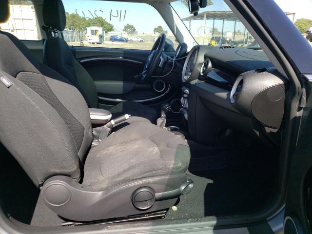 Photo 5 from auction – 2007 MINI COOPER S with VIN WMWMF73597TL90909