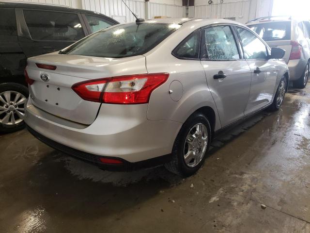 Photo 4 from auction – 2012 FORD FOCUS S with VIN 1FAHP3E21CL328353