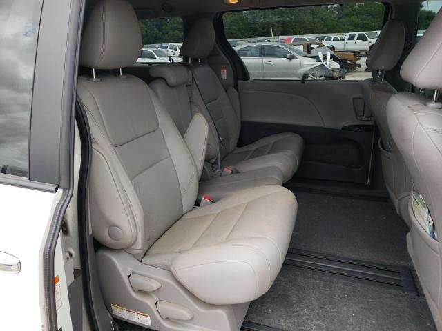 Photo 6 from auction – 2015 TOYOTA SIENNA XLE with VIN 5TDYK3DC8FS654172