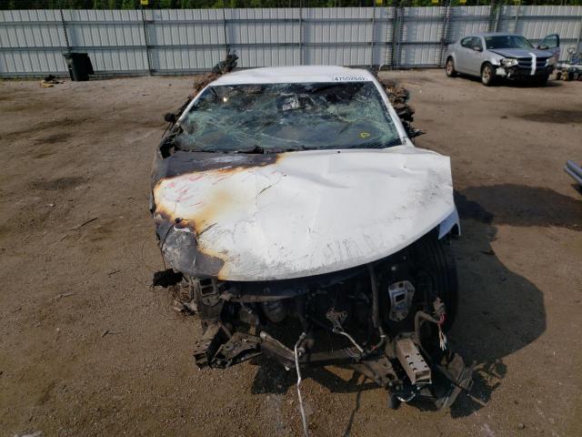 Photo 9 from auction – 2016 CHRYSLER UK with VIN 1C3CCCAB2GN188284
