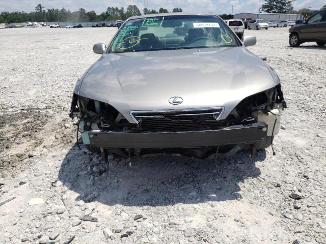 Photo 9 from auction – 2000 LEXUS ES 300 with VIN JT8BF28G8Y0279714