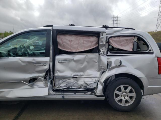 Photo 9 from auction – 2010 CHRYSLER TOWN & COU with VIN 2A4RR5D1XAR451273
