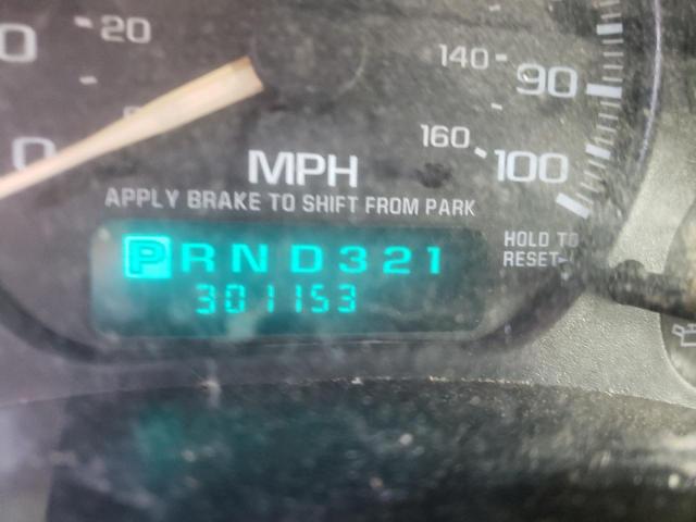 Photo 8 from auction – 2002 CHEVROLET SUBURBAN C with VIN 1GNEC16Z12J101822