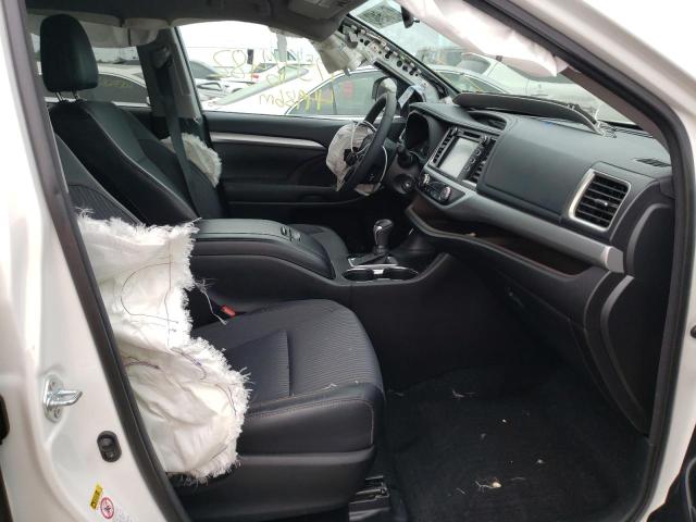 Photo 5 from auction – 2016 TOYOTA HIGHLANDER with VIN 5TDBKRFH8GS307413