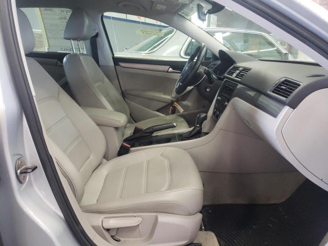 Photo 5 from auction – 2014 VOLKSWAGEN PASSAT S with VIN 1VWAS7A31EC024973