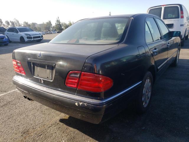 Photo 4 from auction – 1997 MERCEDES-BENZ E 320 with VIN WDBJF55F3VJ033300