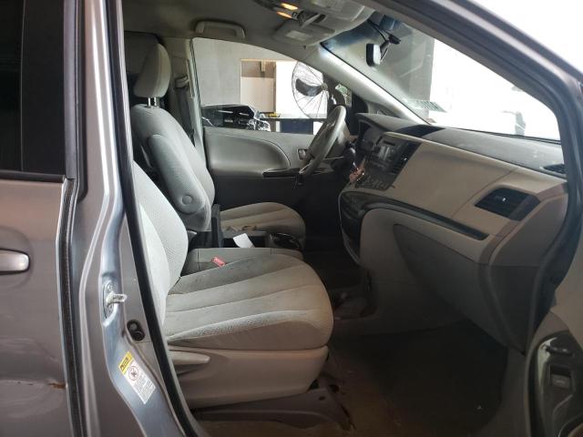 Photo 5 from auction – 2013 TOYOTA SIENNA LE with VIN 5TDKK3DC5DS398933
